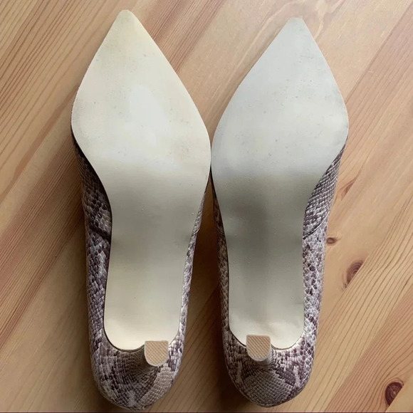 Rampage Snake Print Pointed Heels - Picture 7 of 10